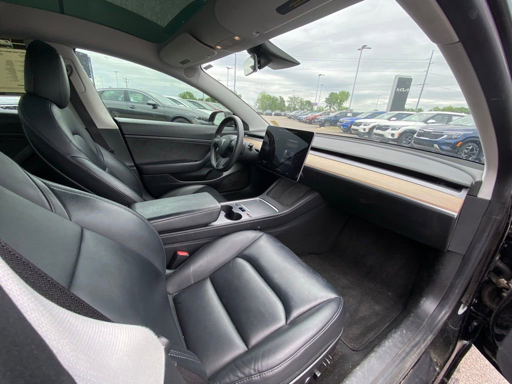 Used 2021 Tesla Model 3 Standard Range Plus RWD image 18