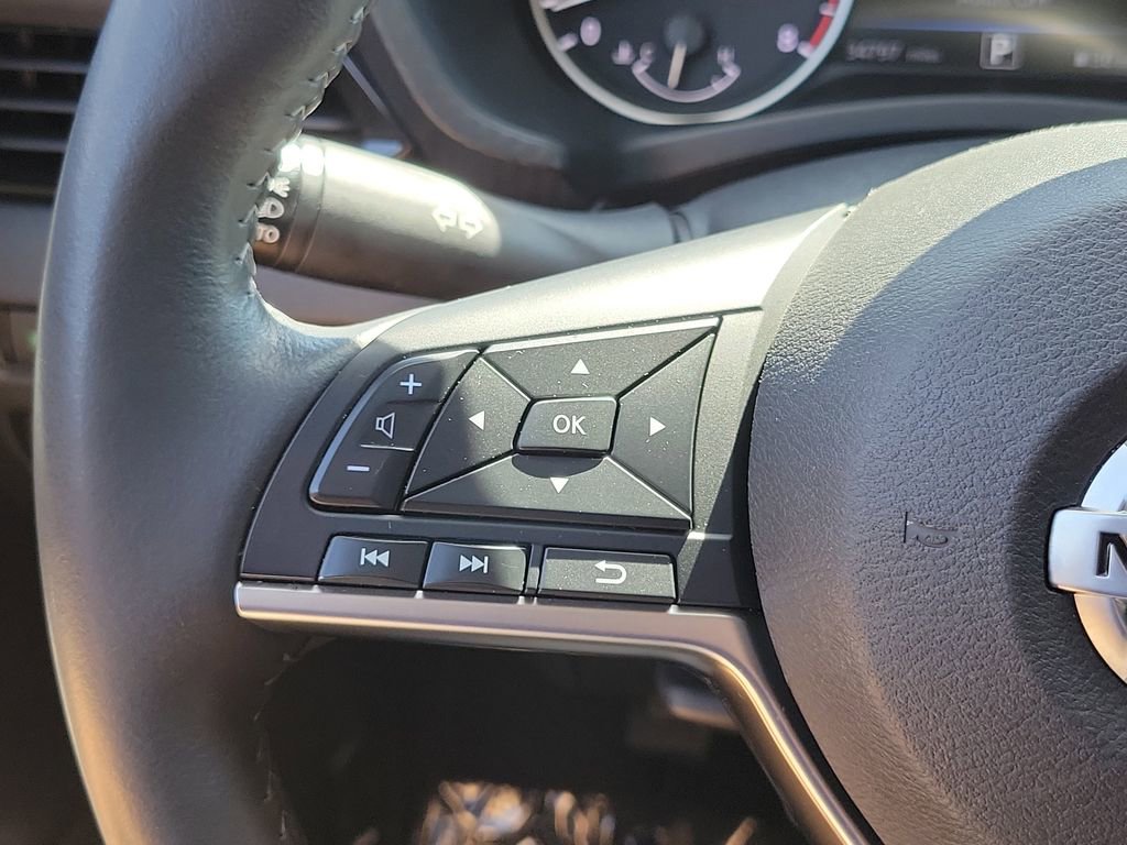 Used 2023 Nissan Sentra SV w/ All-Weather Package image 5