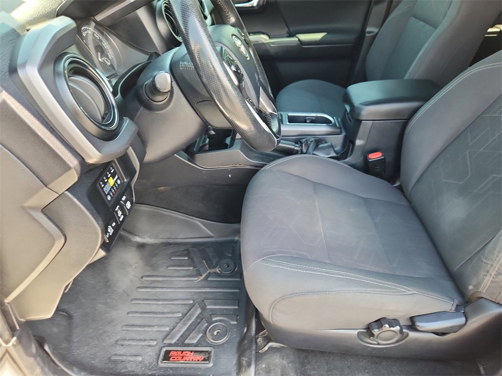 Used 2017 Toyota Tacoma SR5 image 8