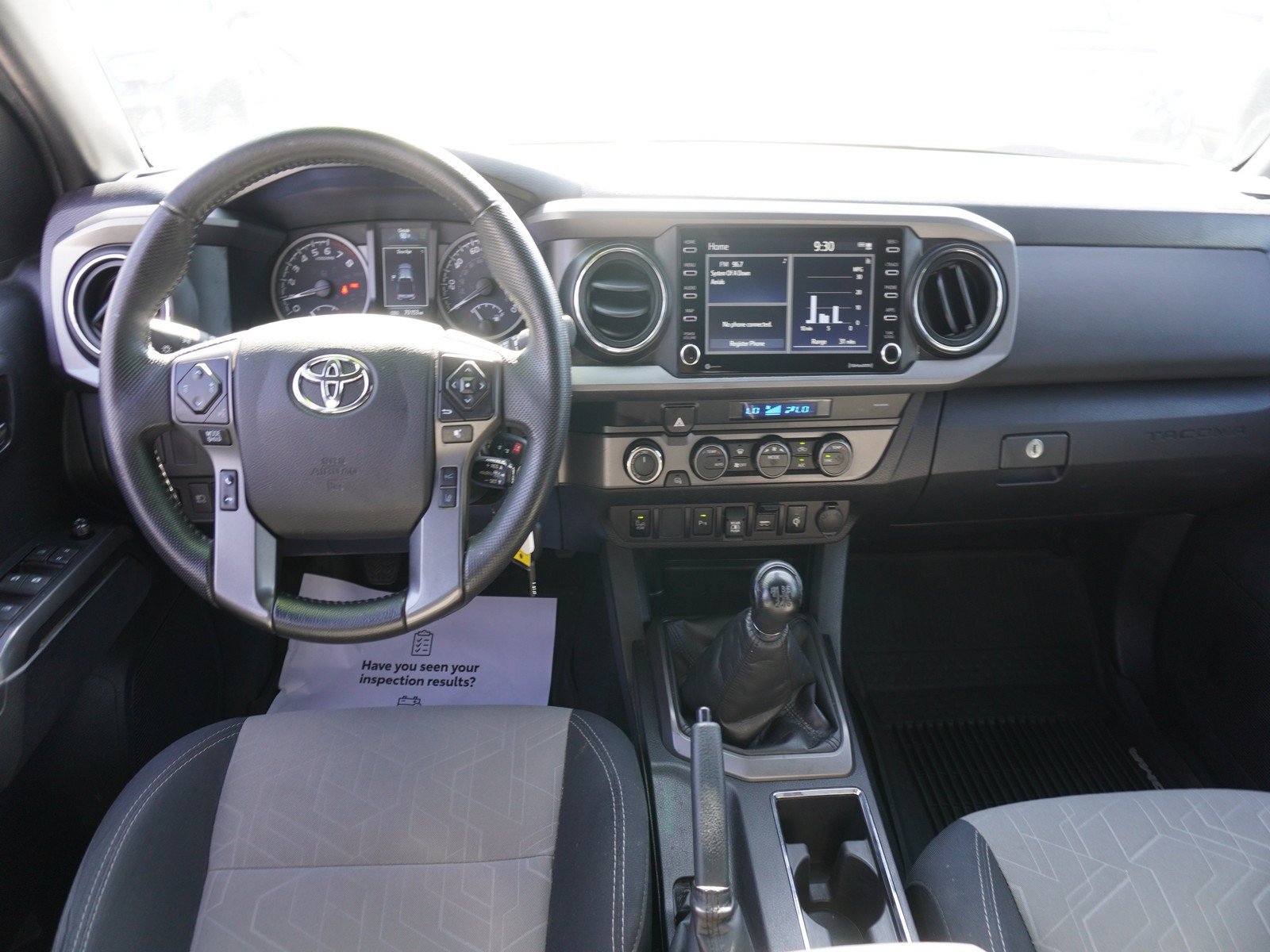 Used 2022 Toyota Tacoma TRD Off-Road w/ Technology Package AWD/4WD image 2