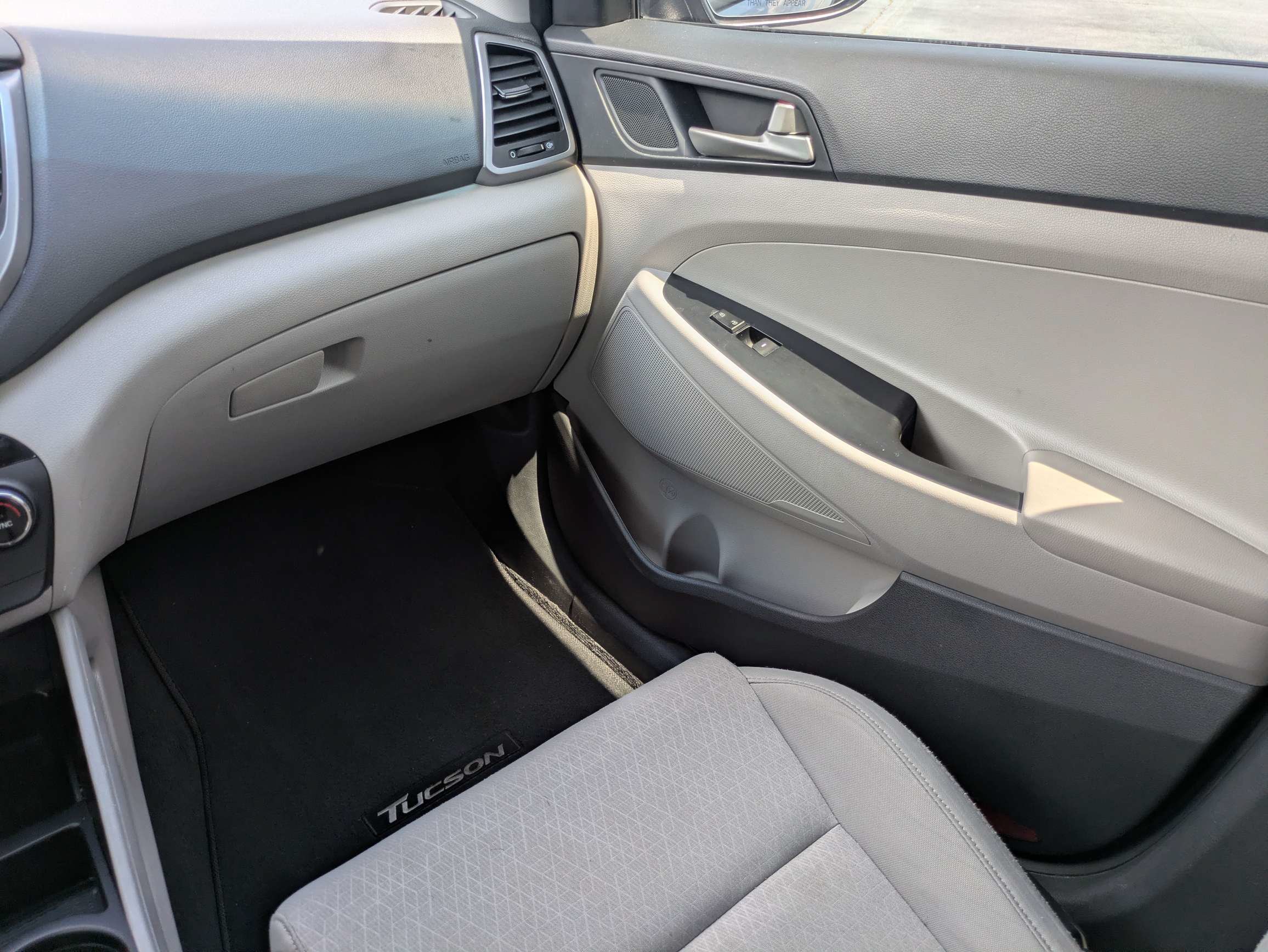 Used 2018 Hyundai Tucson Value w/ Cargo Package FWD image 11