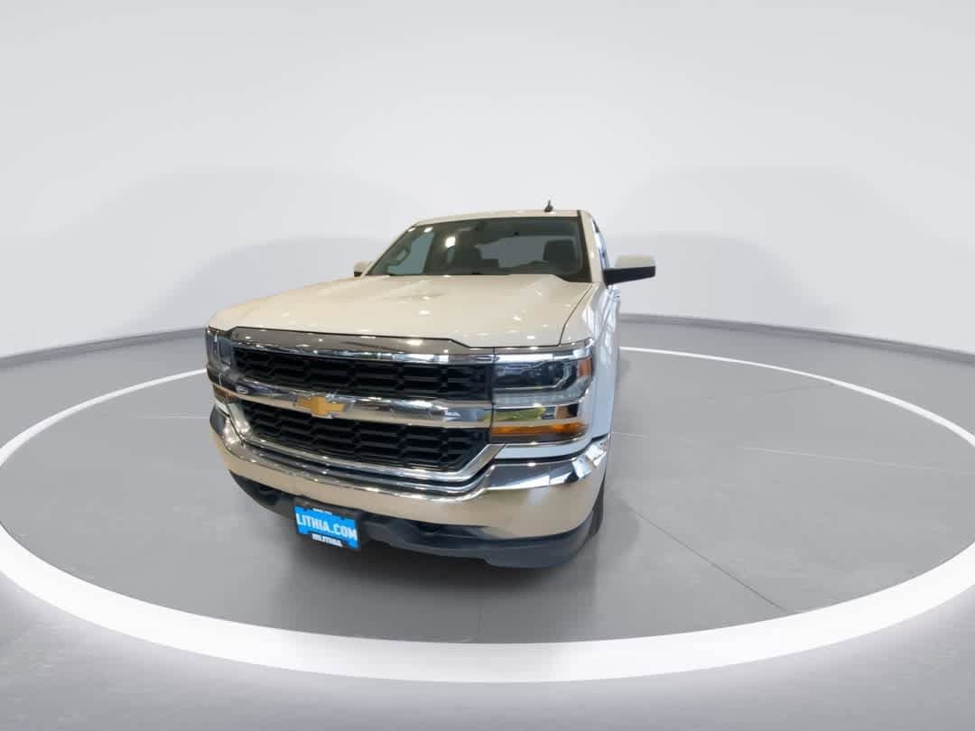 Used 2018 Chevrolet Silverado 1500 LT AWD/4WD image 3