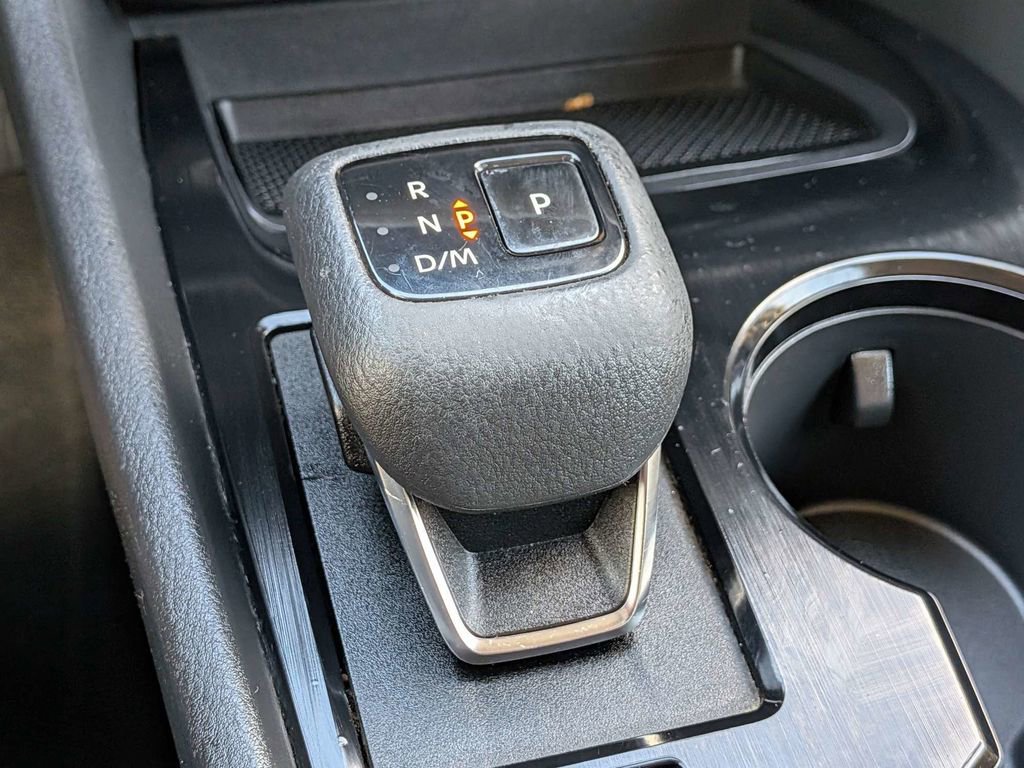 Used 2023 Nissan Rogue SV image 21