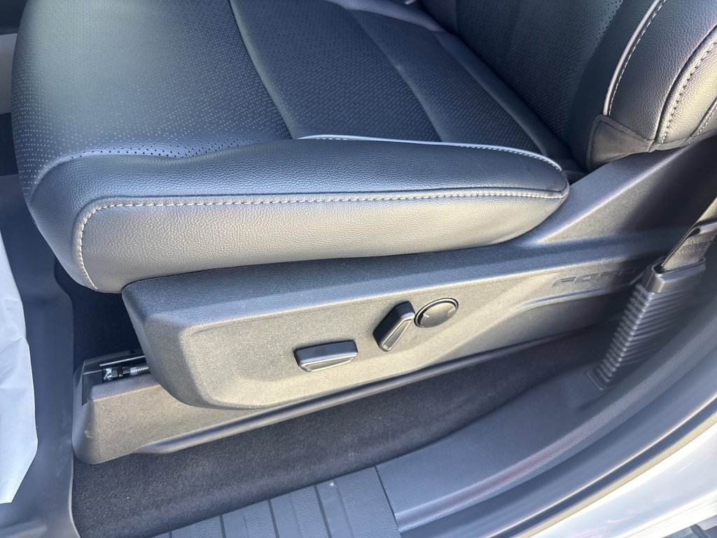 New 2025 Ford F150 Lariat image 28