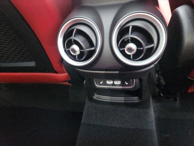 Used 2024 Alfa Romeo Stelvio Veloce image 17