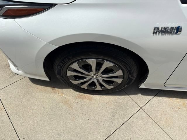 Used 2022 Toyota Prius Prime XLE FWD image 12