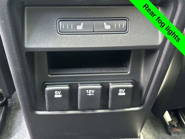 Used 2016 Land Rover Discovery Sport HSE image 25