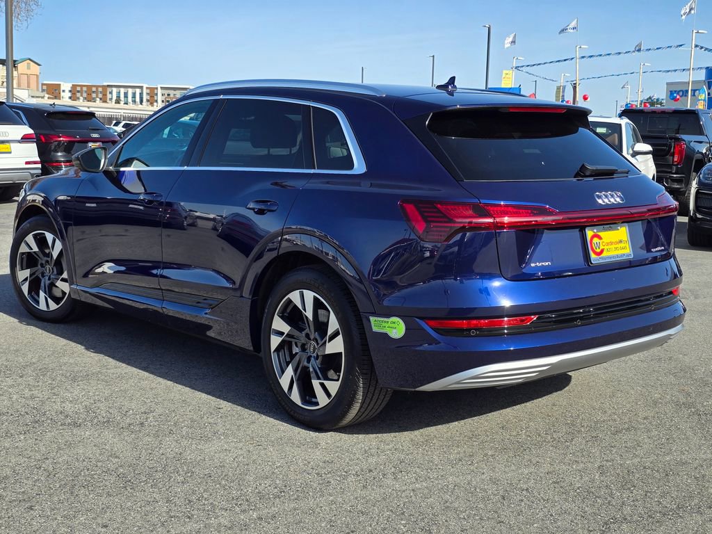 Used 2023 Audi e-tron Premium Plus w/ Premium Plus Package image 3