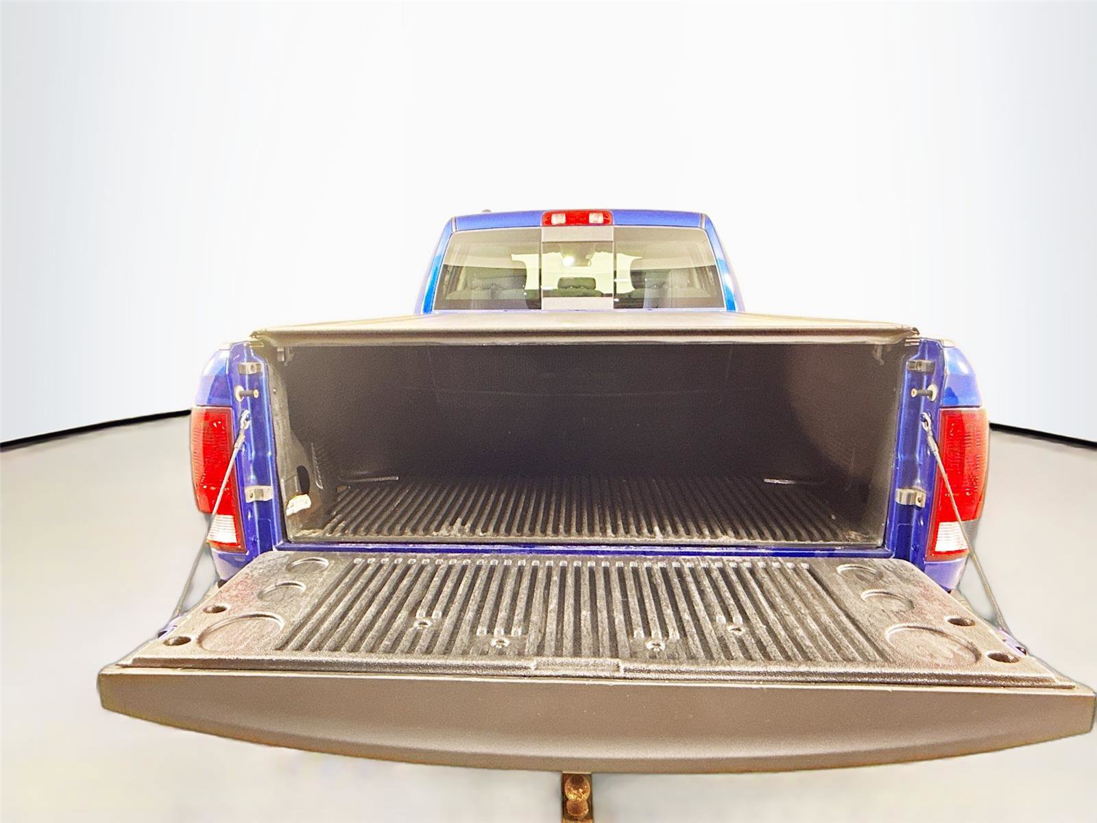 Used 2017 RAM 1500 Classic SLT image 24