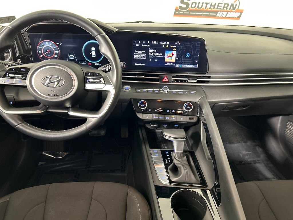 Certified 2023 Hyundai Elantra SEL w/ Convenience Package image 19