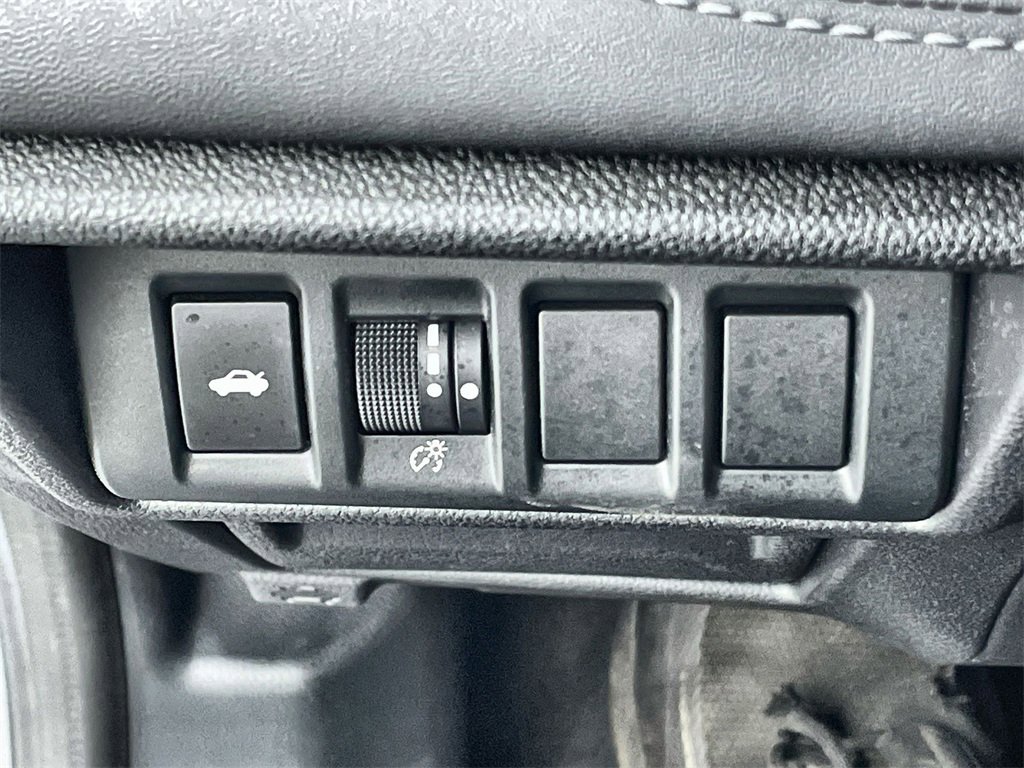 Used 2020 Subaru Legacy Limited image 15