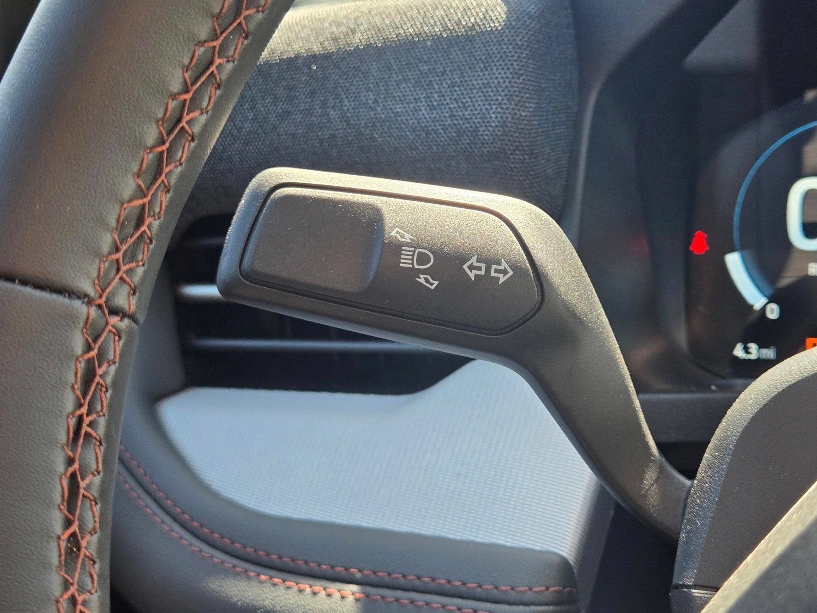New 2026 Ford Explorer Active RWD image 22