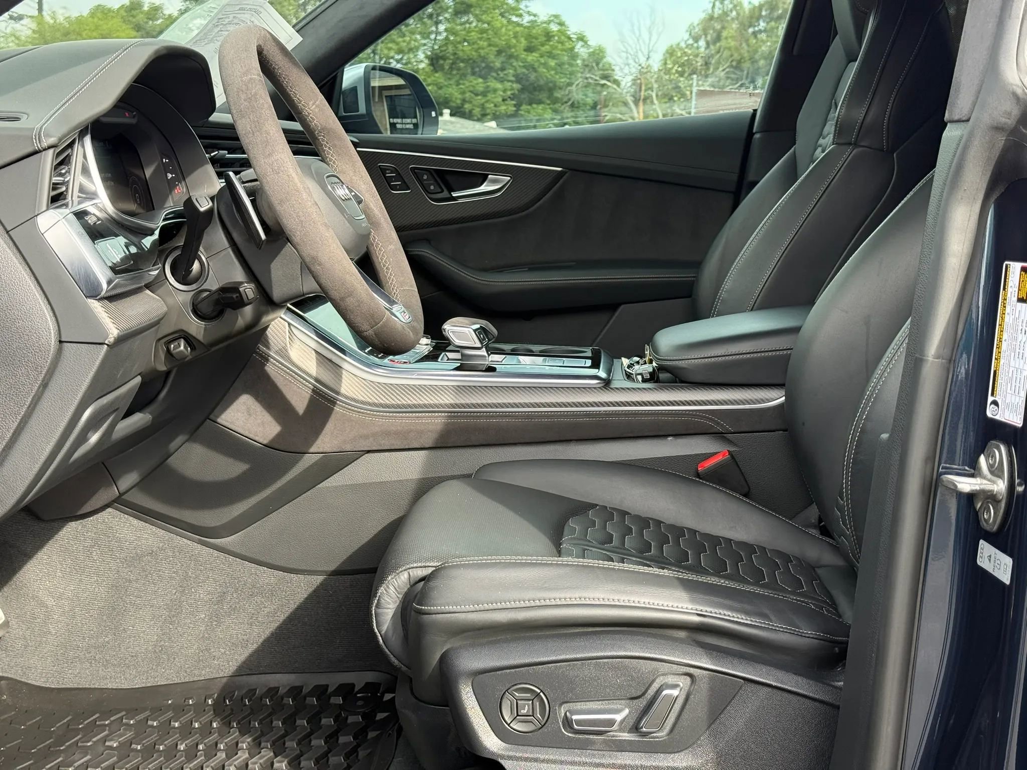 Used 2024 Audi RS Q8 w/ Executive Package image 17