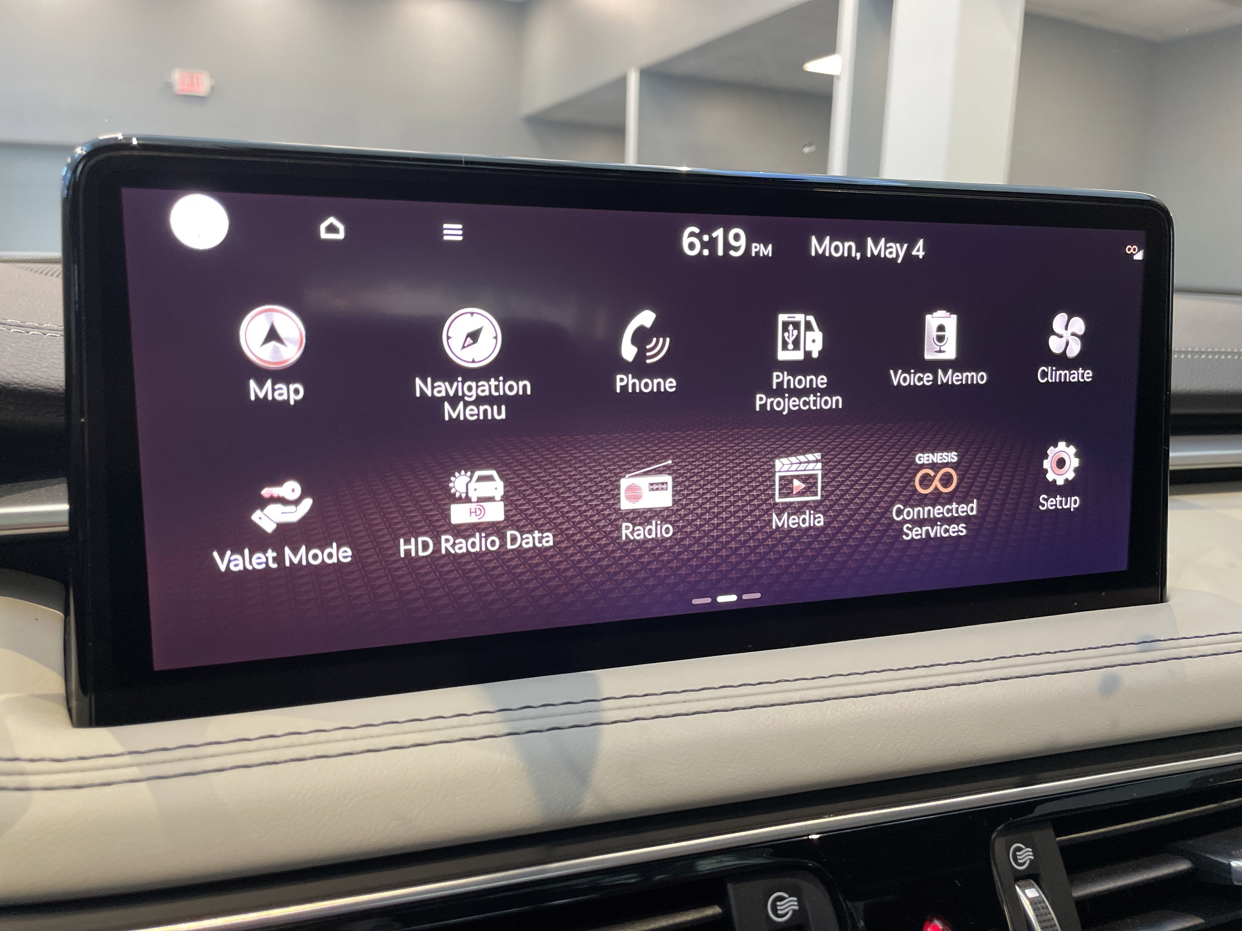 Used 2023 Genesis G70 3.3T w/ Sport Prestige Package RWD image 25