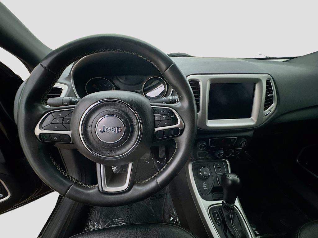 Used 2021 Jeep Compass Latitude w/ Sun and Sound Group AWD/4WD image 13