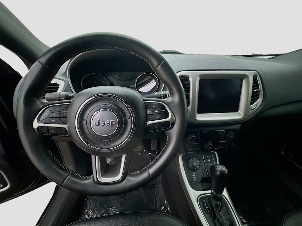 Used 2021 Jeep Compass Latitude w/ Sun and Sound Group AWD/4WD image 13