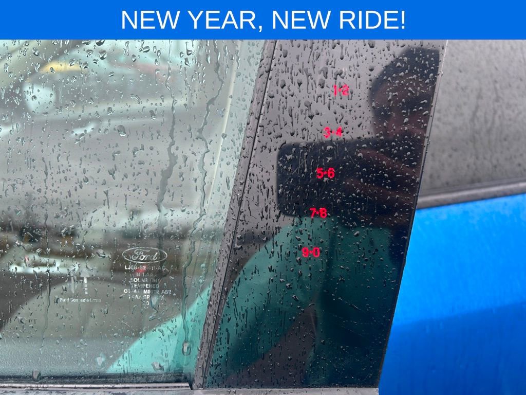 Used 2020 Ford Escape SE image 12