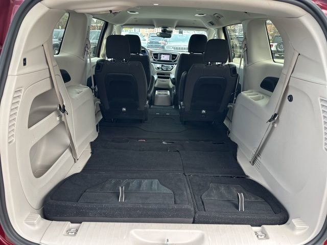 Certified 2023 Chrysler Voyager LX image 21