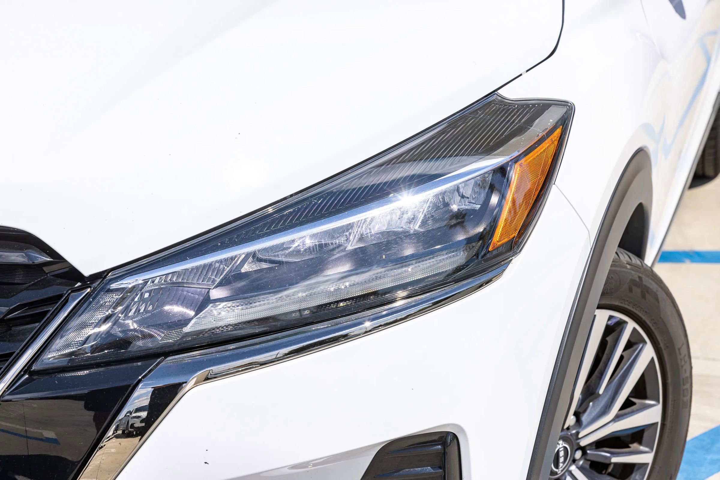 Used 2024 Nissan Kicks SR FWD image 5