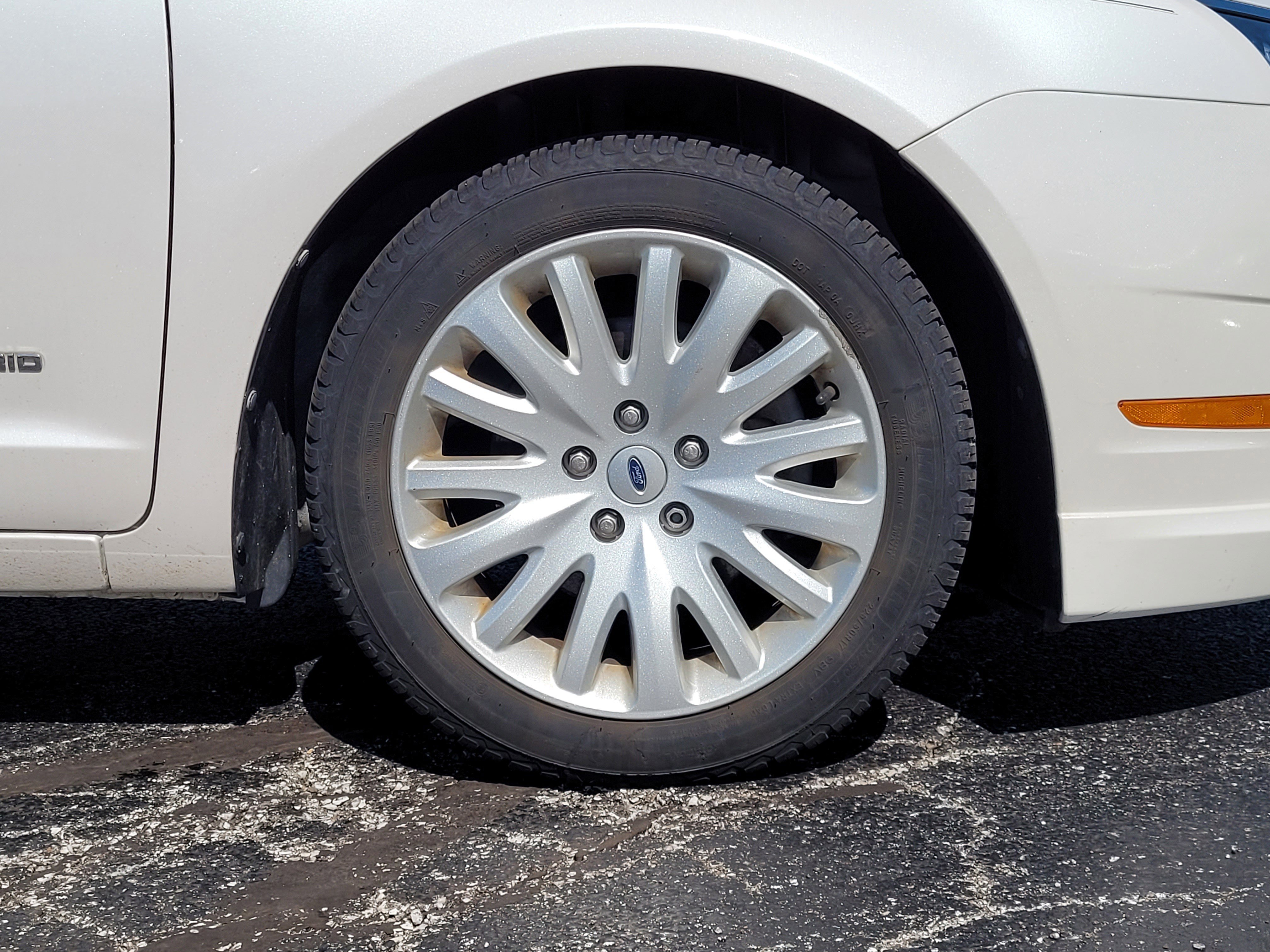Used 2011 Ford Fusion Hybrid w/ 502A Rapid Spec Order Code FWD image 10