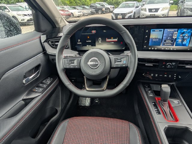 New 2026 Nissan Kicks SR w/ SR Premium Package AWD/4WD image 13