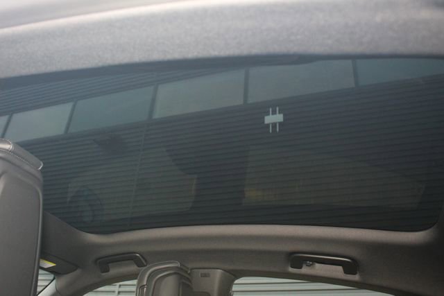 New 2026 Porsche Taycan image 24