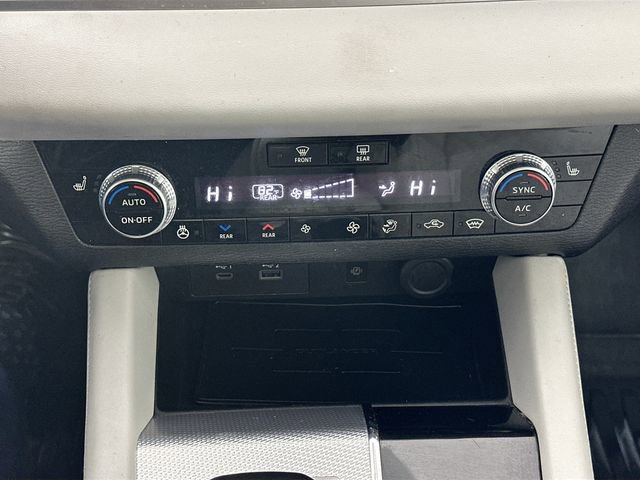 Used 2023 Mitsubishi Outlander SEL AWD/4WD image 15