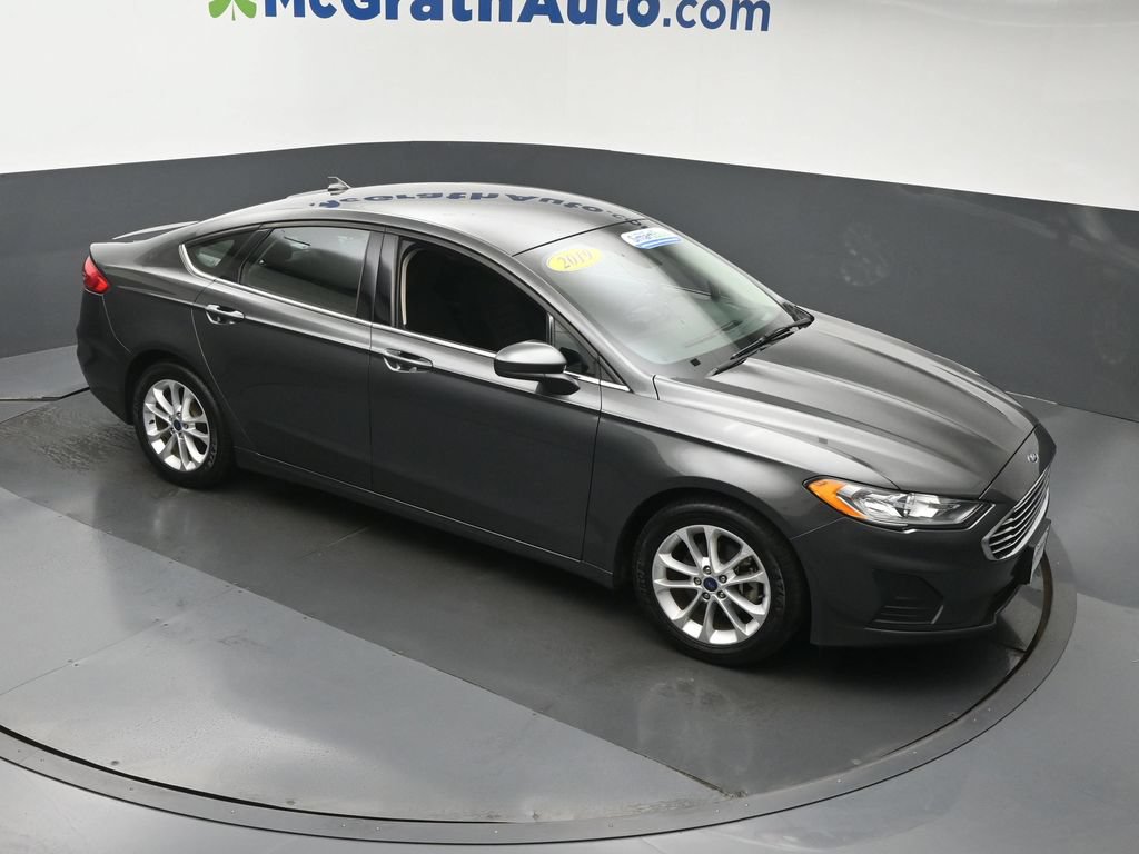 Used 2019 Ford Fusion SE FWD image 3