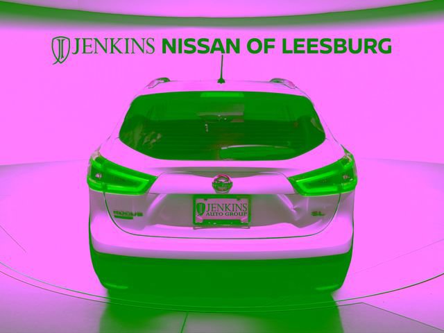 Certified 2021 Nissan Rogue Sport SL w/ Premium Package FWD image 3