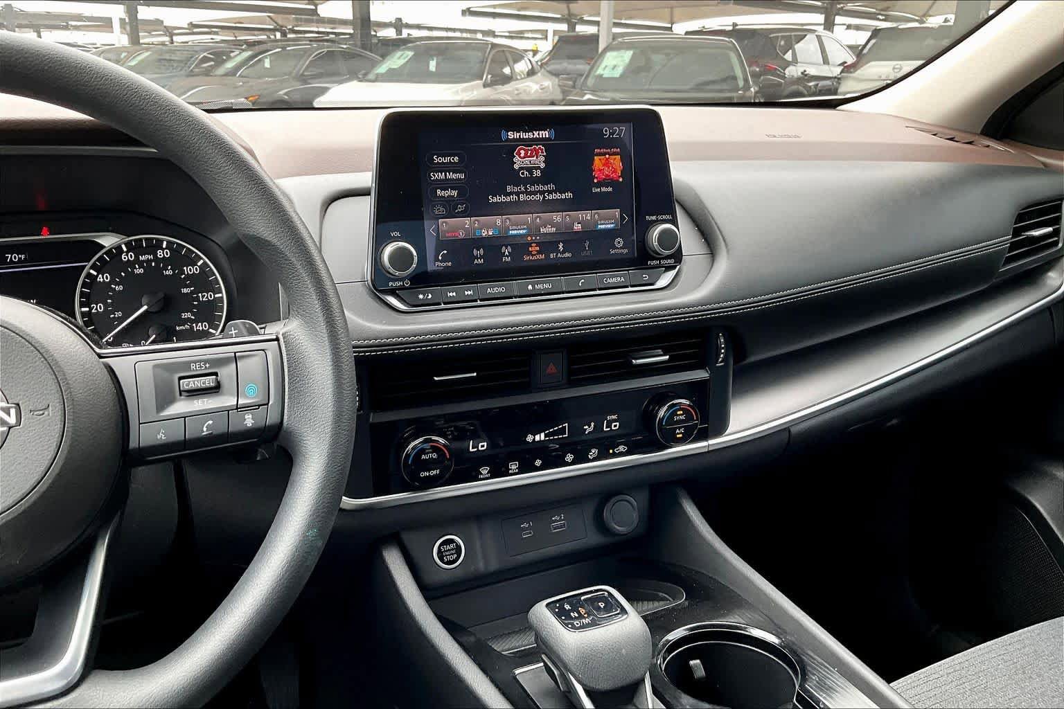 Certified 2023 Nissan Rogue SV FWD image 6