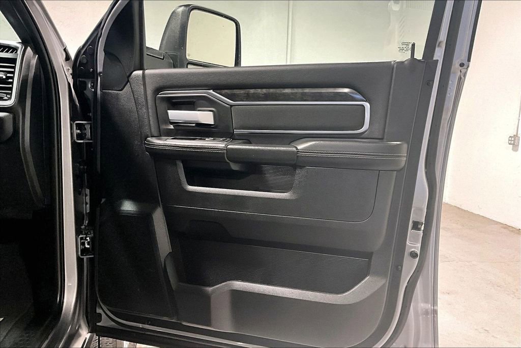 Used 2024 RAM 2500 Big Horn w/ Bed Utility Group image 22