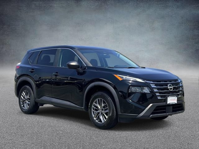Used 2024 Nissan Rogue S AWD/4WD image 1