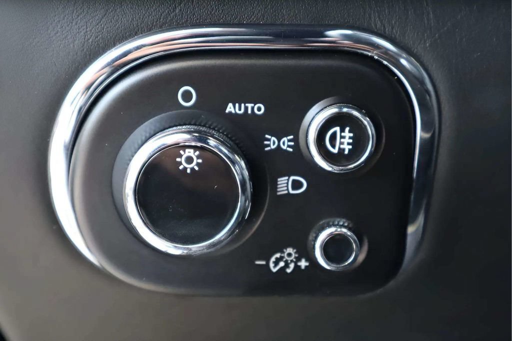 Used 2014 Bentley Mulsanne RWD image 21