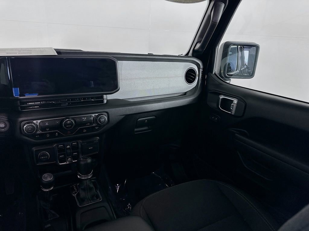 Certified 2024 Jeep Gladiator Sport image 34