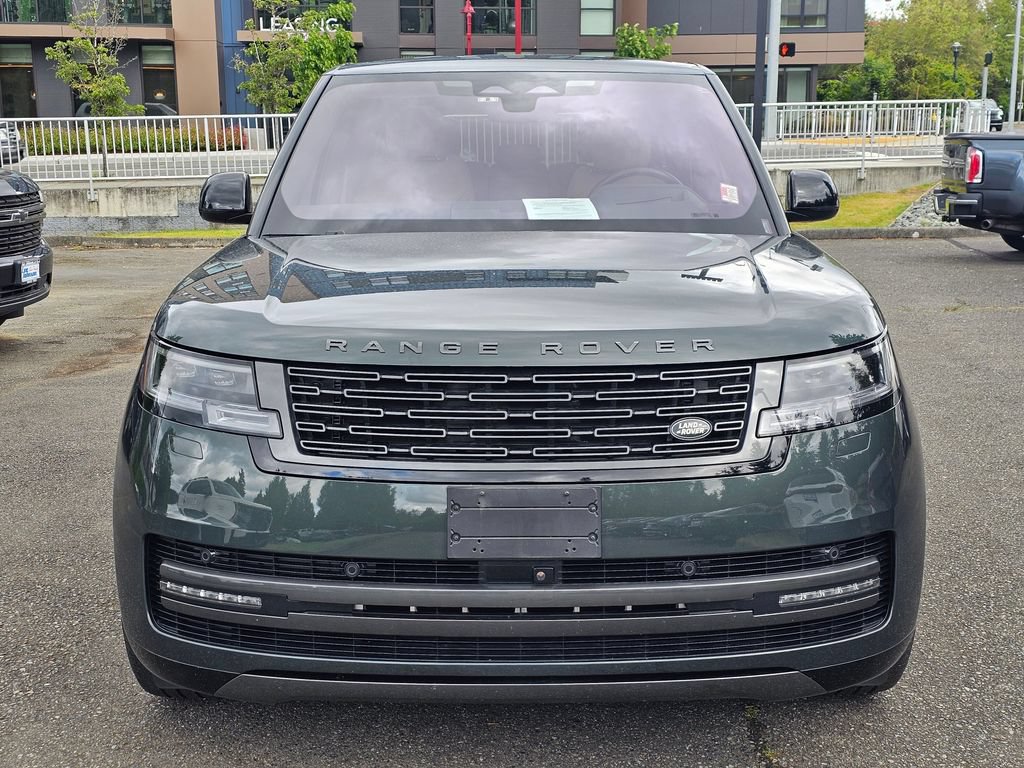 Used 2023 Land Rover Range Rover Long Wheelbase SE AWD/4WD image 2