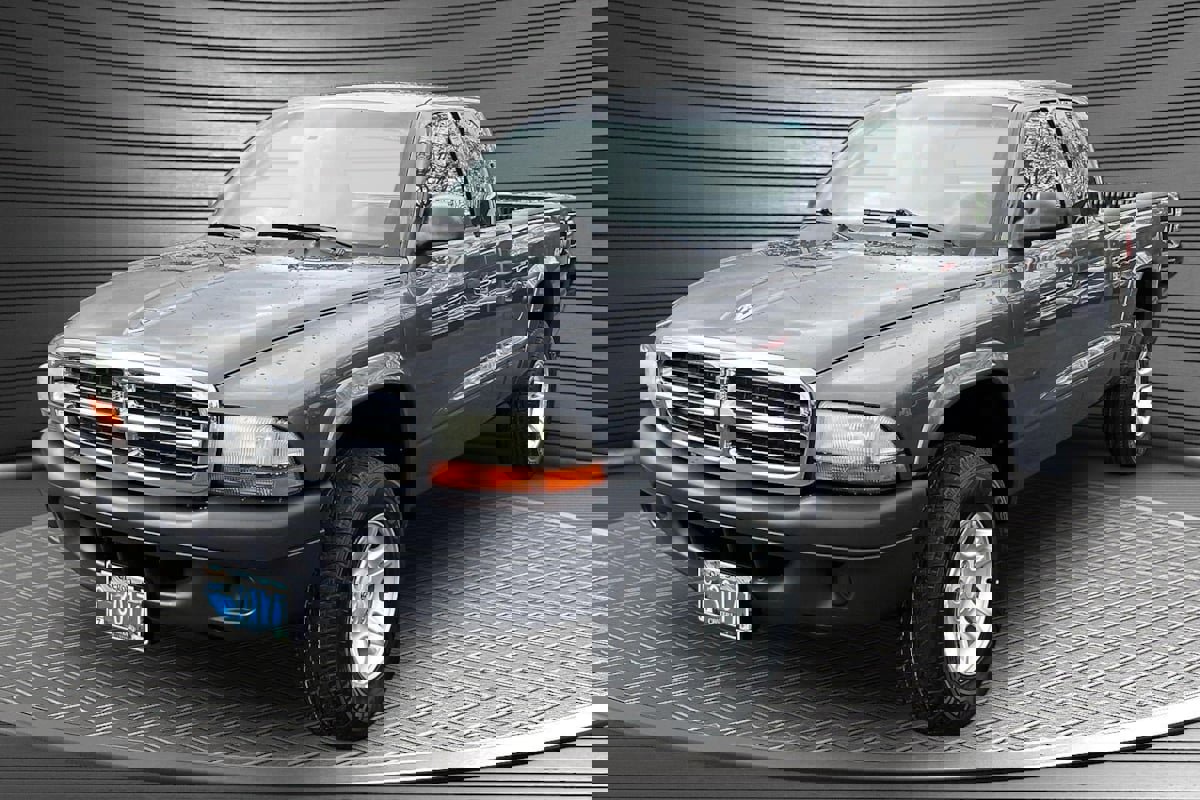 Used 2004 Dodge Dakota 4x4 Club Cab w/ Tire & Handling Group image 3