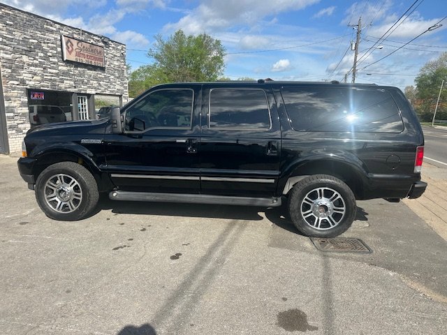 Used 2004 Ford Excursion Limited image 8