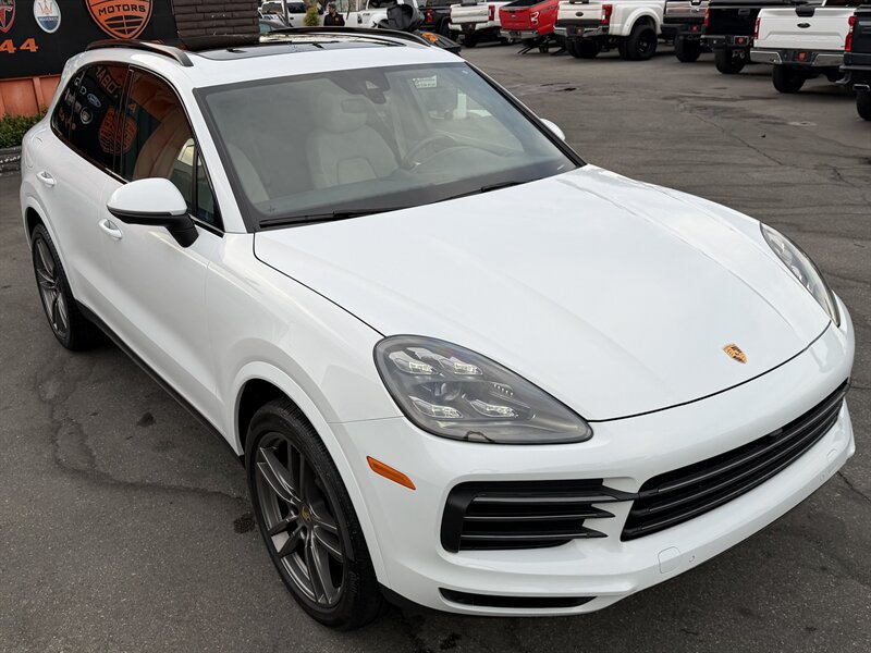 Used 2023 Porsche Cayenne S Platinum w/ Premium Package Plus AWD/4WD image 22
