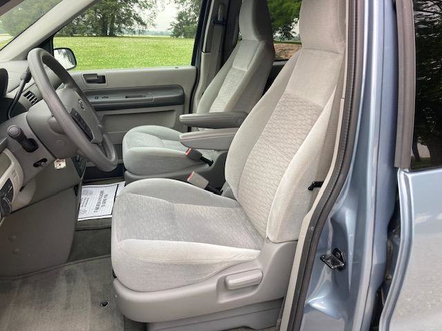 Used 2004 Ford Freestar SE image 16
