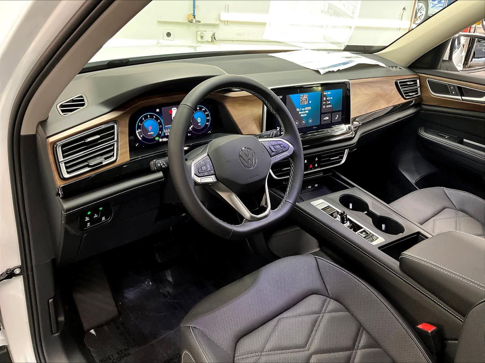 New 2026 Volkswagen Atlas SE image 8