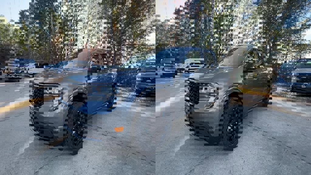 New 2025 Ford Maverick XLT w/ XLT Luxury Package image 2