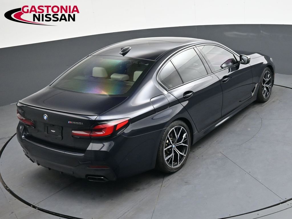 Used 2023 BMW M550i xDrive w/ Dynamic Handling Package image 30