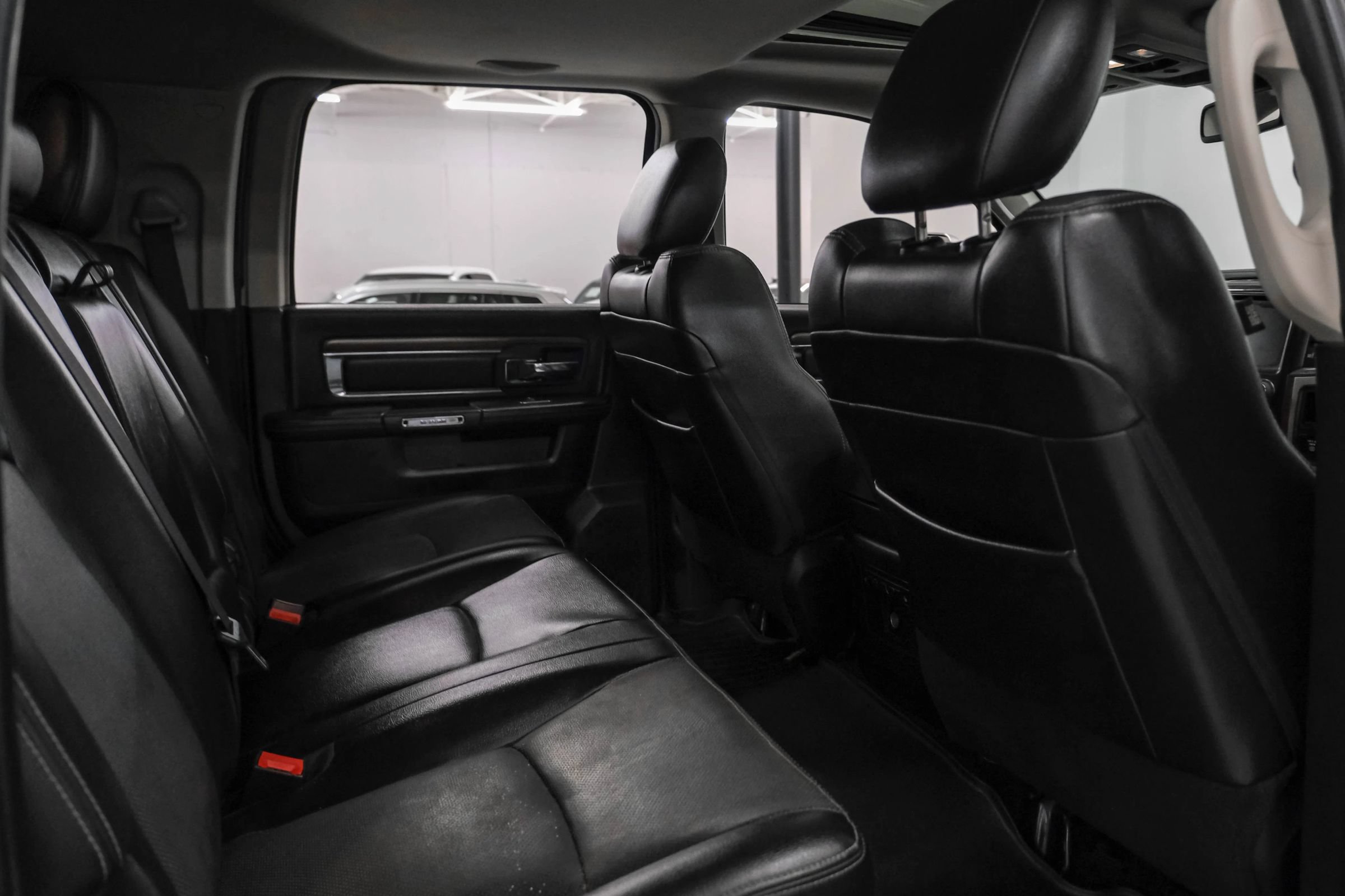 Used 2015 RAM 3500 Laramie w/ Cold Weather Group AWD/4WD image 36