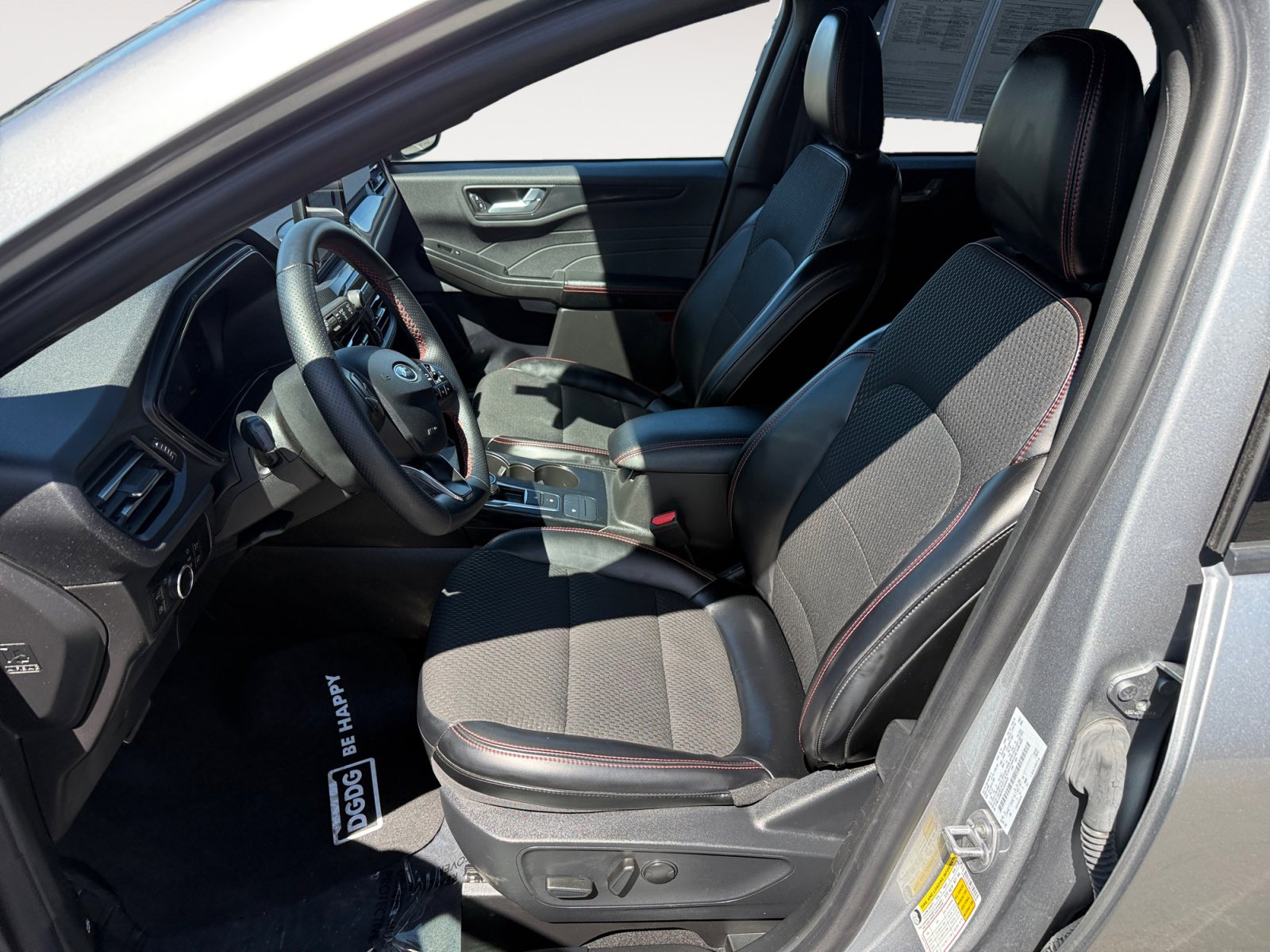 Certified 2024 Ford Escape ST-Line w/ Equipment Group 301A image 10