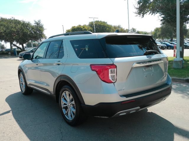 Used 2023 Ford Explorer XLT w/ Equipment Group 202A RWD image 13