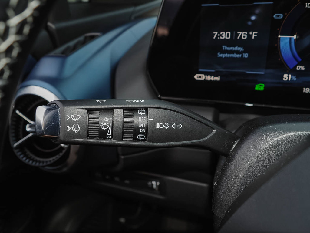 Used 2025 Chevrolet Equinox EV LT w/ Convenience Package FWD image 25