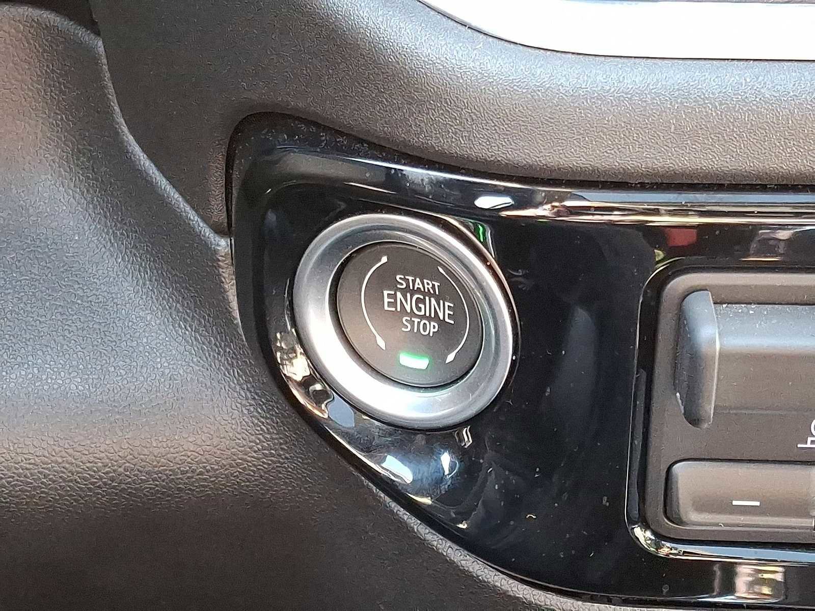 Used 2024 Chevrolet Silverado 3500 LTZ w/ LTZ Convenience Package image 23