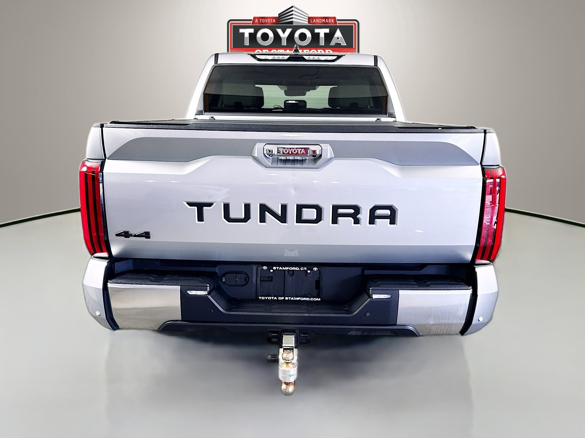 Used 2022 Toyota Tundra Limited w/ Power Package AWD/4WD image 6