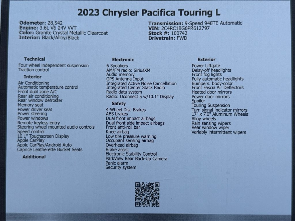 Used 2023 Chrysler Pacifica Touring-L FWD image 49