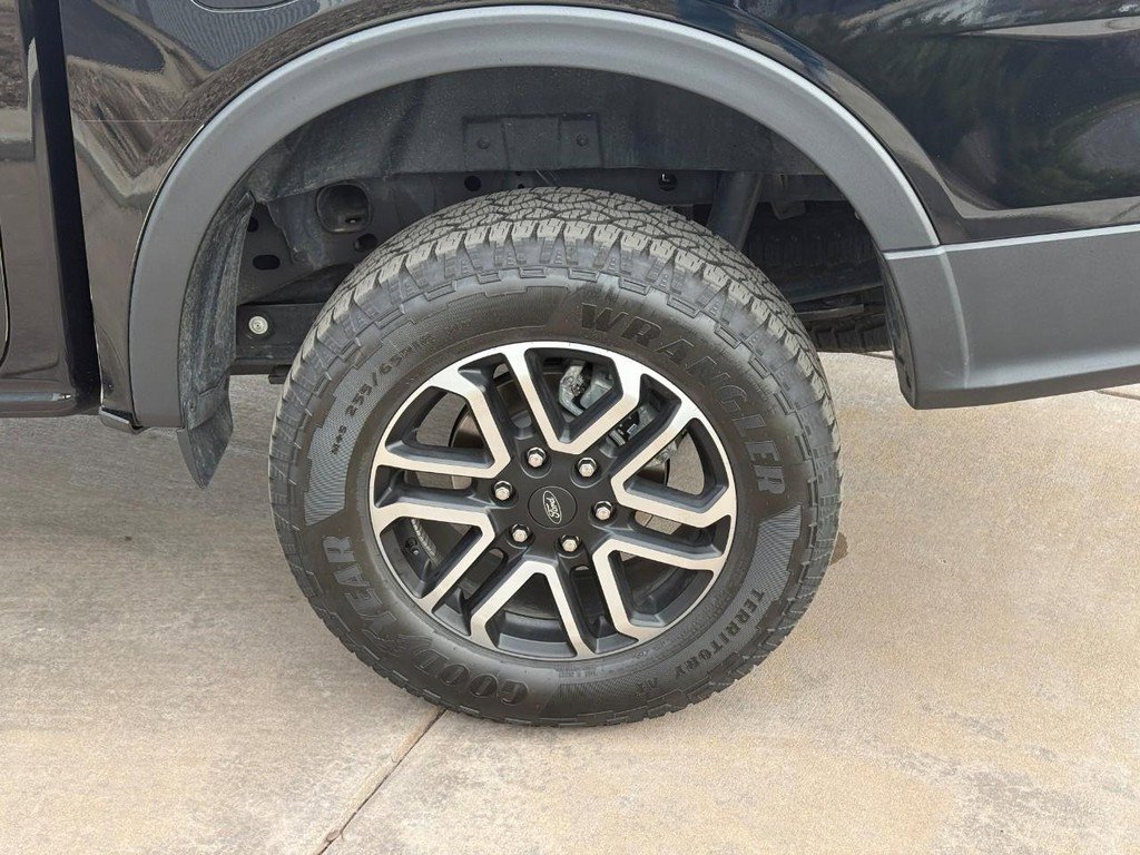 Used 2025 Ford Ranger Lariat w/ FX4 Off-Road Package image 9